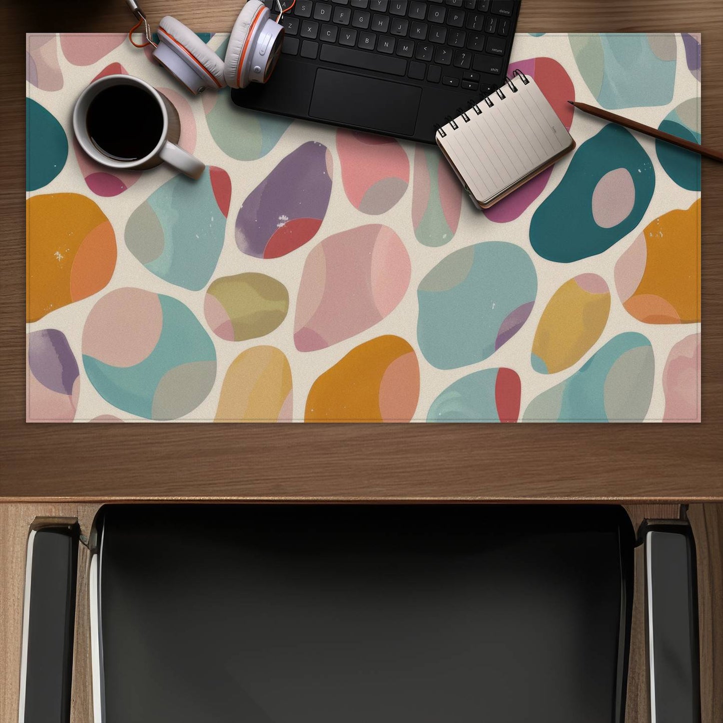 Dots and bops - Desk Mat