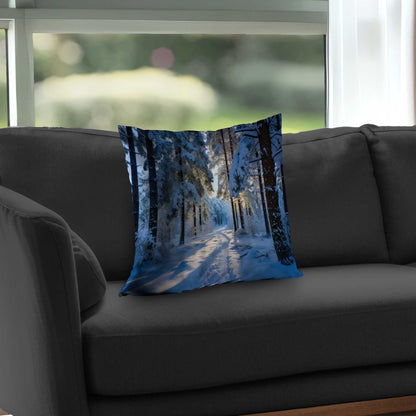 Coussin décoratif en sergé de polyester « Chemin enneigé » - Accessoire de décoration confortable pour la maison