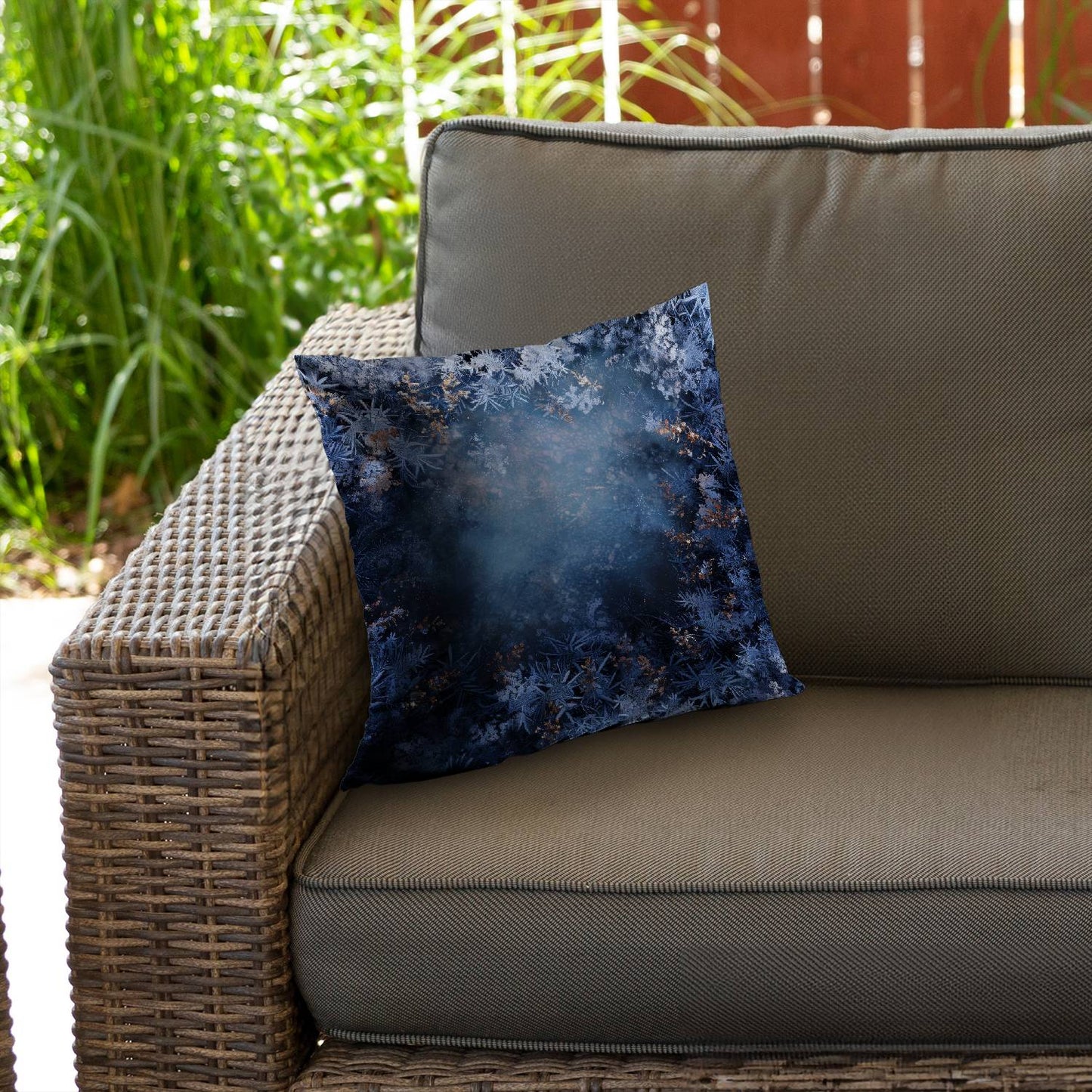 Frozen - Throw pillow - Print on demand