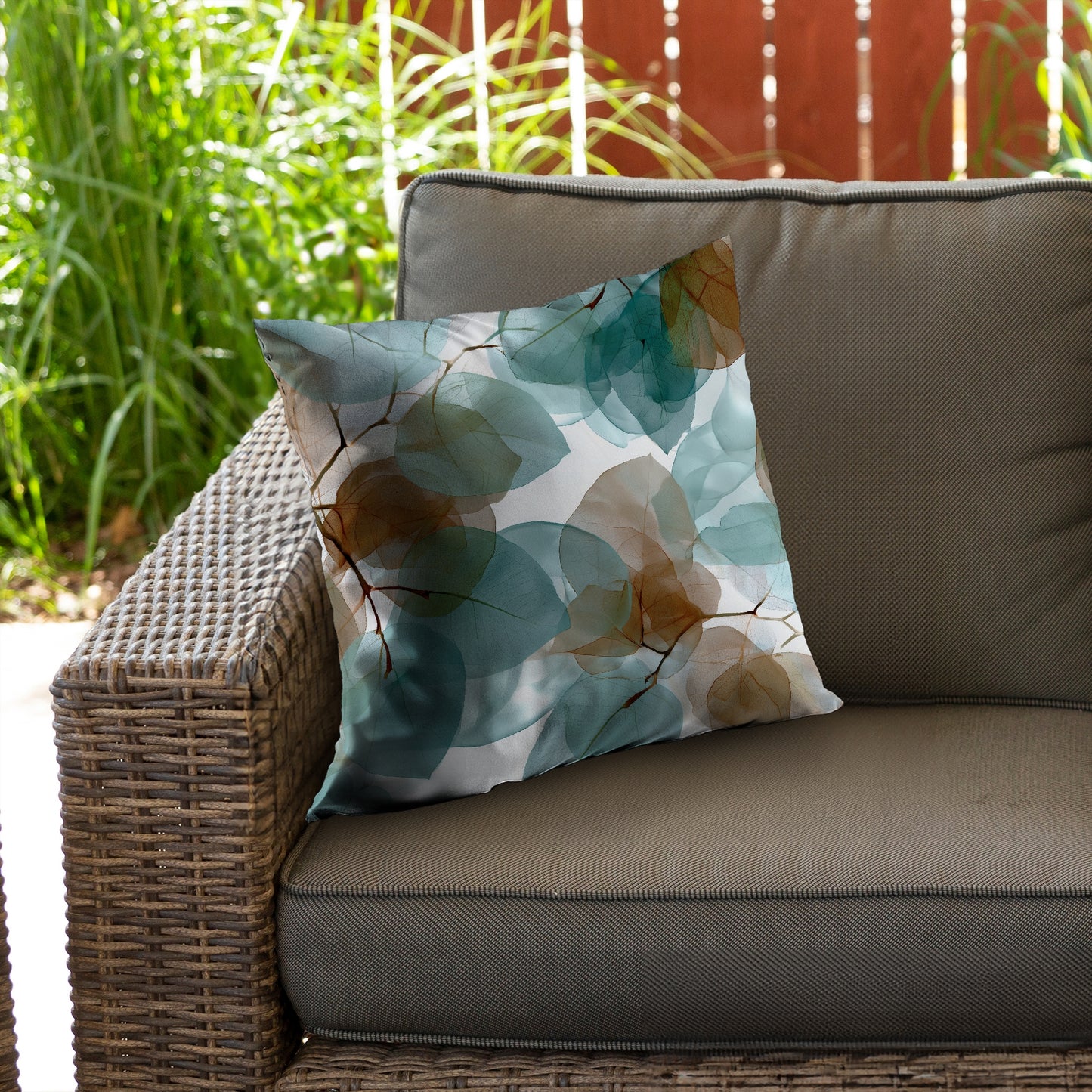 Translucent leaves - Throw Pillow