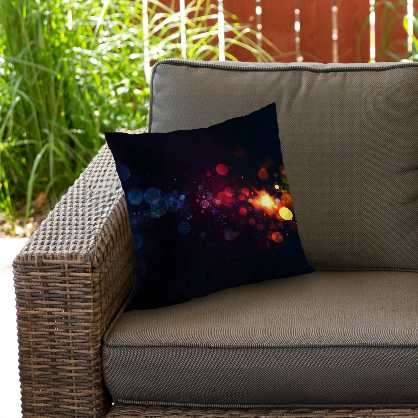 Burst - Throw pillow - Print on demand