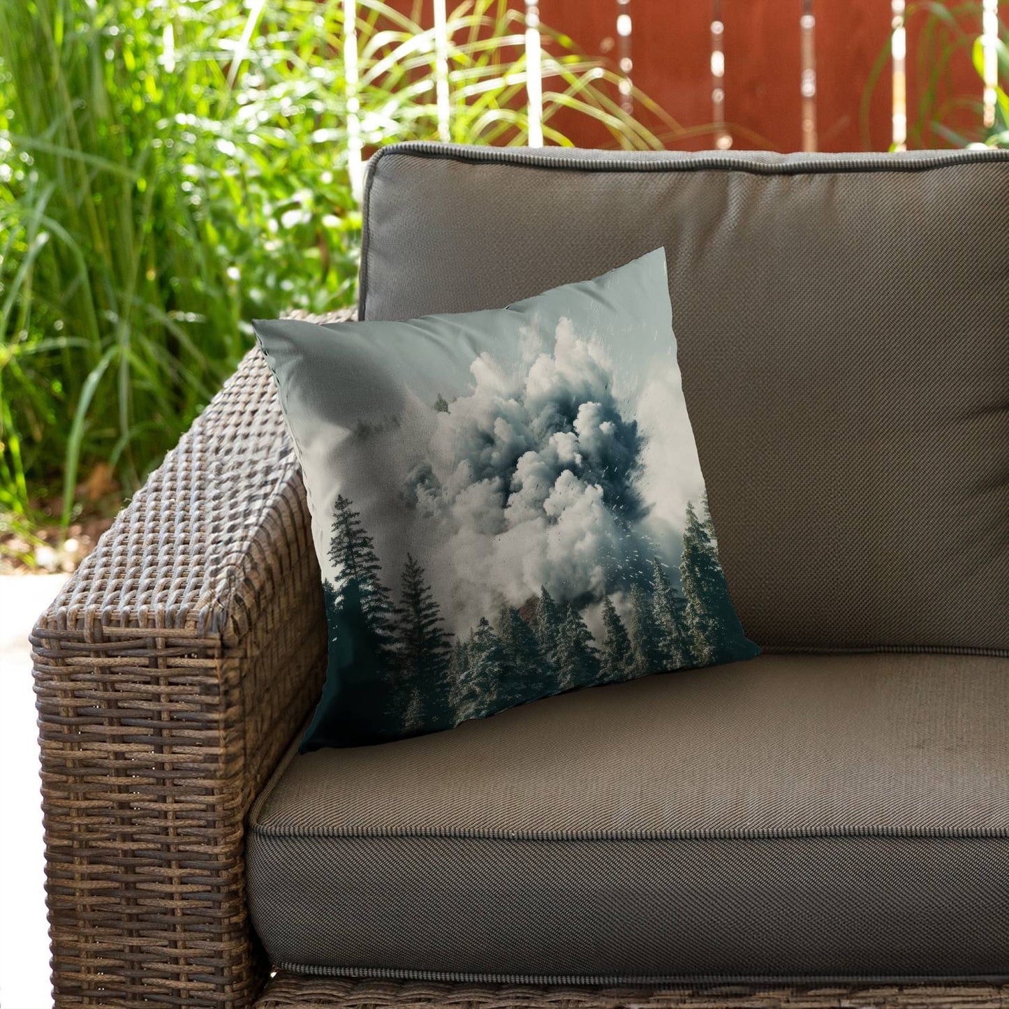 Unwanted catastrophe - Throw pillow - Print on demand