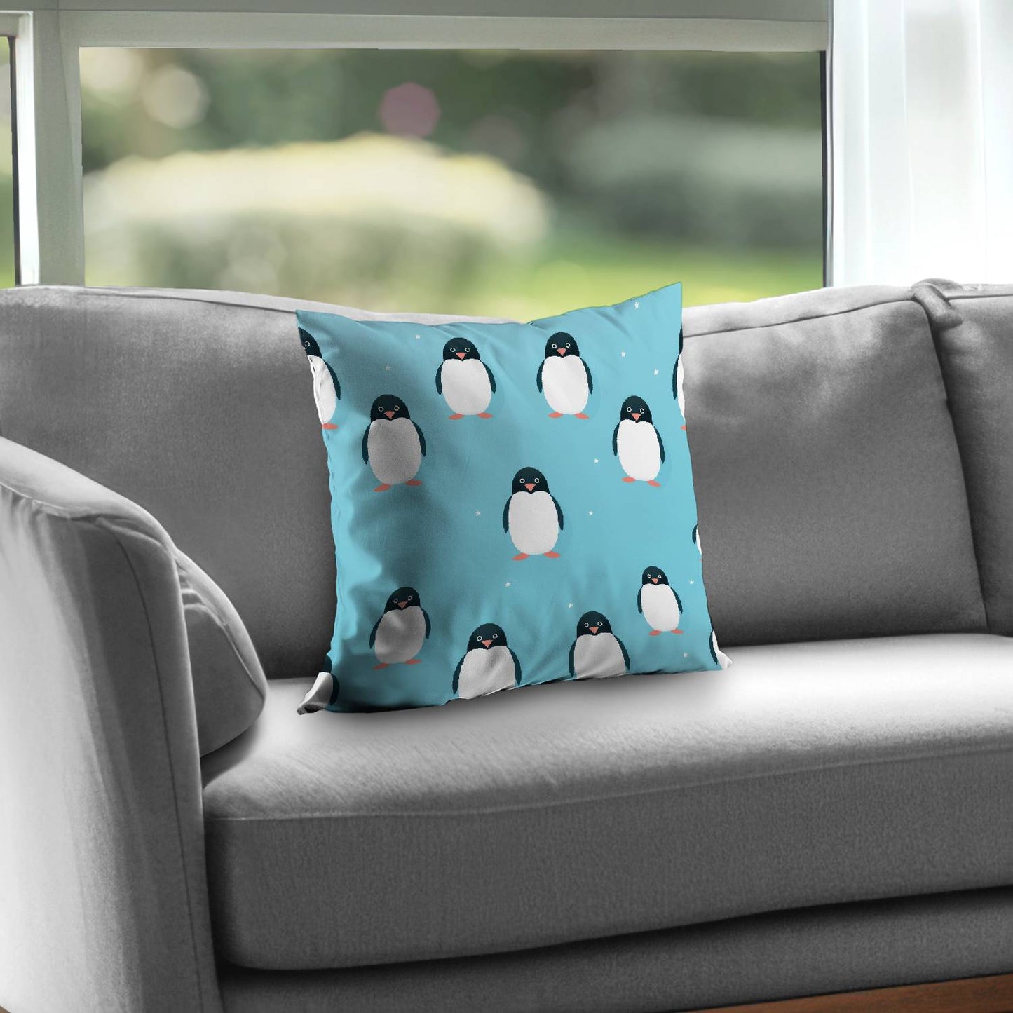 Penguin stare - Throw pillow - Print on demand