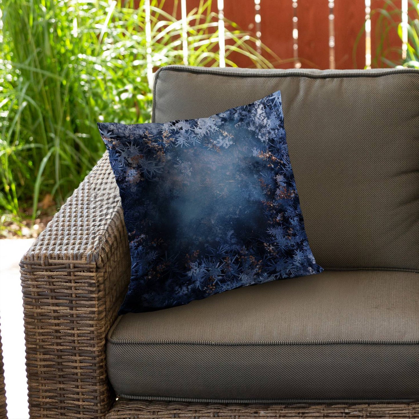 Frozen - Throw pillow - Print on demand