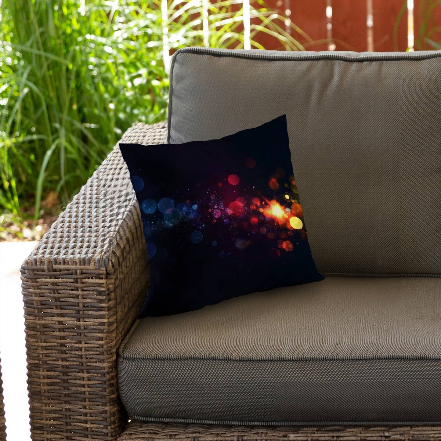 Burst - Throw pillow - Print on demand